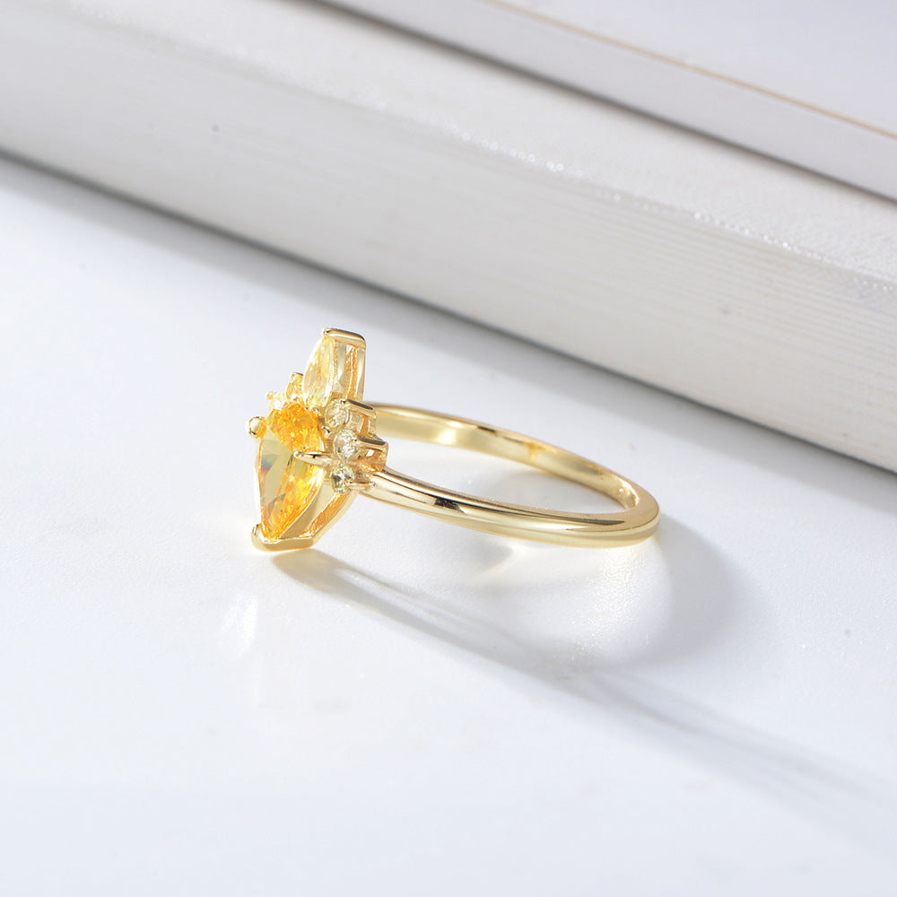 Amber Crystel Ring